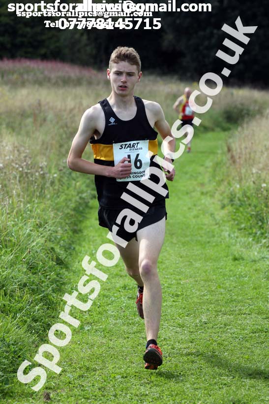 Senior mens relay, Sunderland Harriers Cross Country, Farrington, Sunderland. Photo: David T. Hewitson/Sports for All Pics